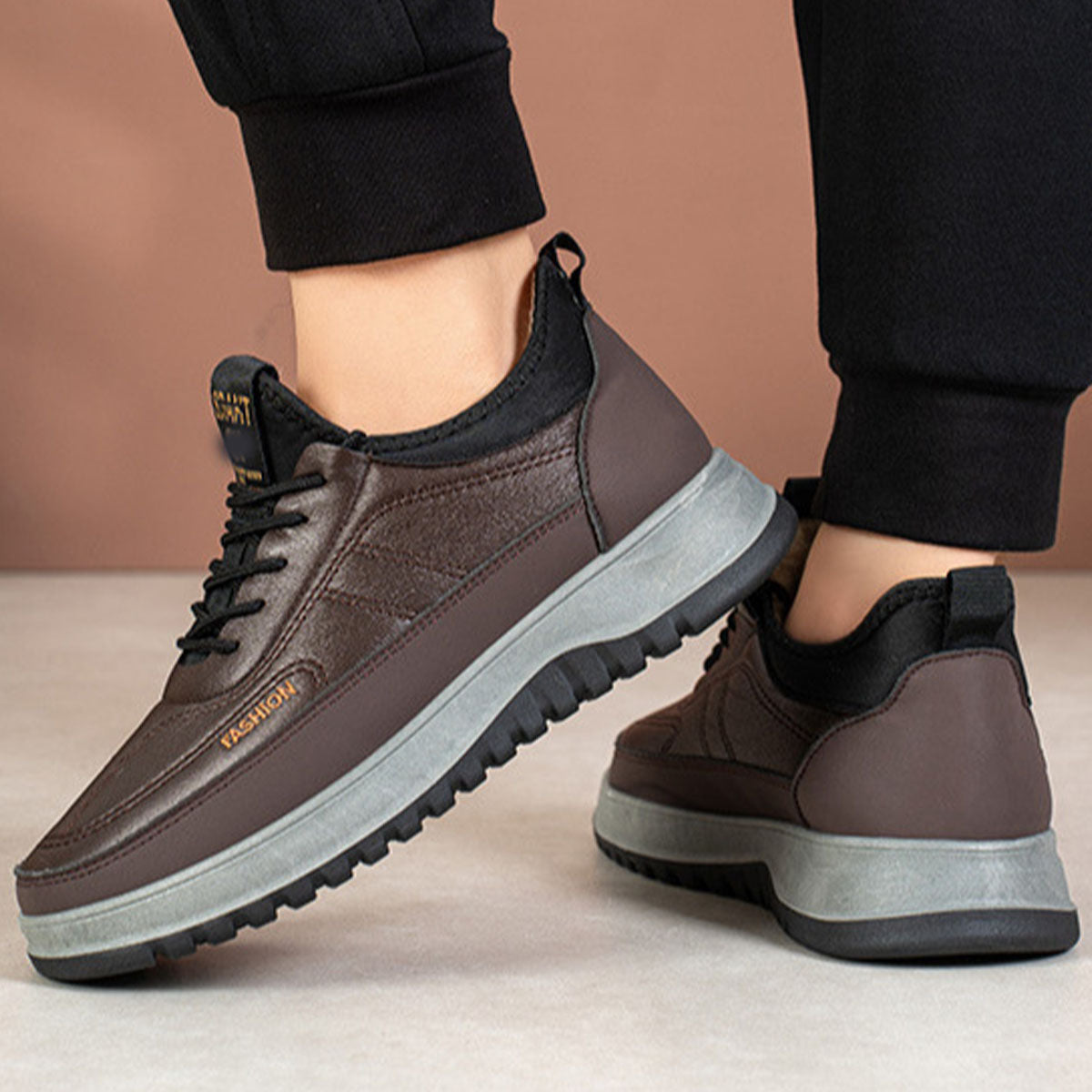 ⛄🔥【39-45】Нови мъжки зимни ежедневни спортни обувки 2025, мека подметка плюс кадифени мъжки ботуши