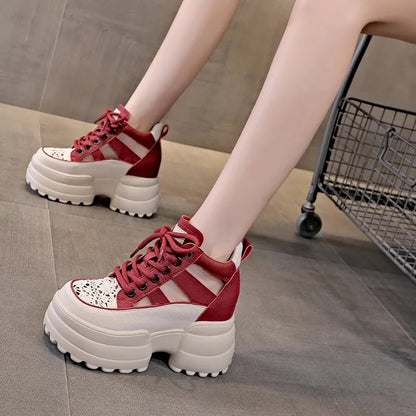 【35-40】2025 Nowe letnie damskie buty casualowe z oddychającą grubą podeszwą