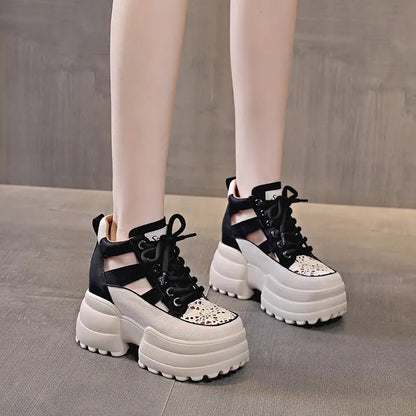 【35-40】2025 Nowe letnie damskie buty casualowe z oddychającą grubą podeszwą
