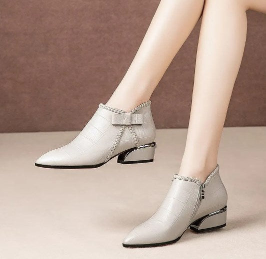 ✨【Nové jesenné produkty】🔥【35-42】Jesenné a zimné čižmy 2025 so stredným podpätkom a bočným zipsom s mašľou -- Vlnené čižmy vás zahrejú