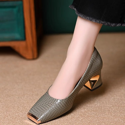 【35-42】Pantofi francezi noi cu toc gros și textură, cu deschidere superficială
