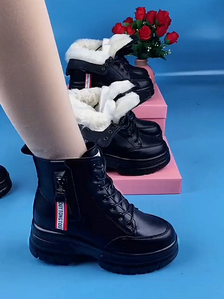 Nové semišové ležérne zimné čižmy s hrubou podrážkou a flísovou podšívkou.