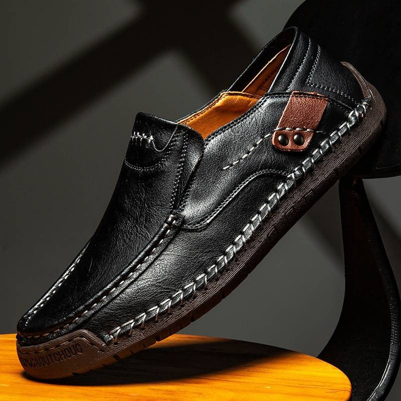 👞【38-48】Pánské nadměrné měkké kožené volnočasové boty, měkká podrážka pro pohodlí, nazouvací design (slip-on) pro snadné obutí