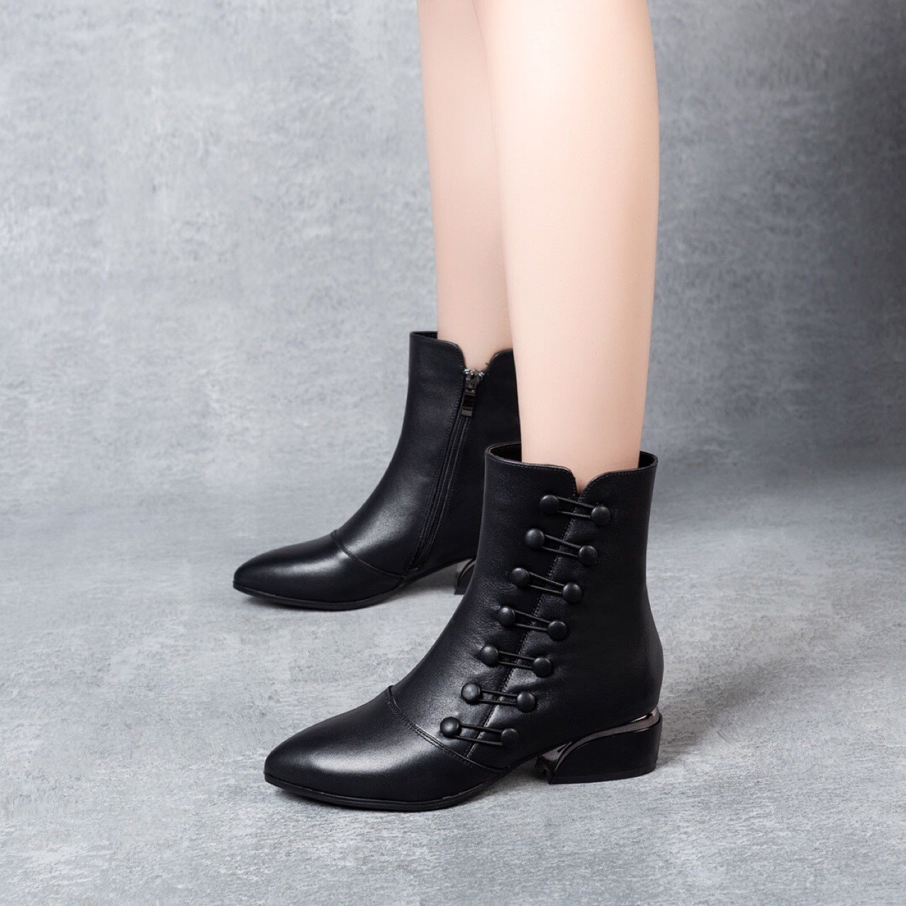 👢Botas de cuero cálidas para mujer, elegantes y de moda, de otoño e invierno, en color negro.