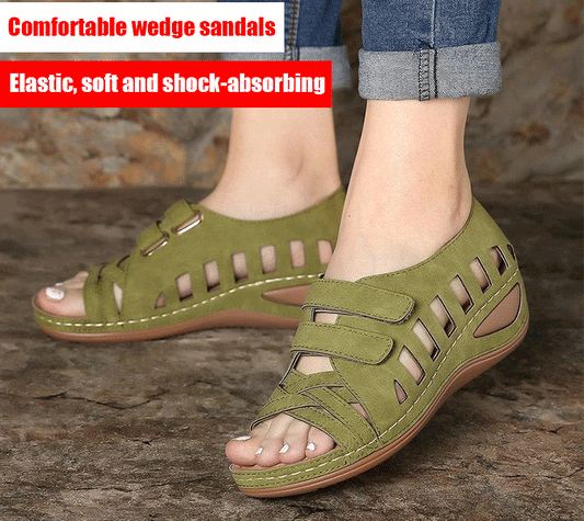 Ležérne kožené sandále s výrezom